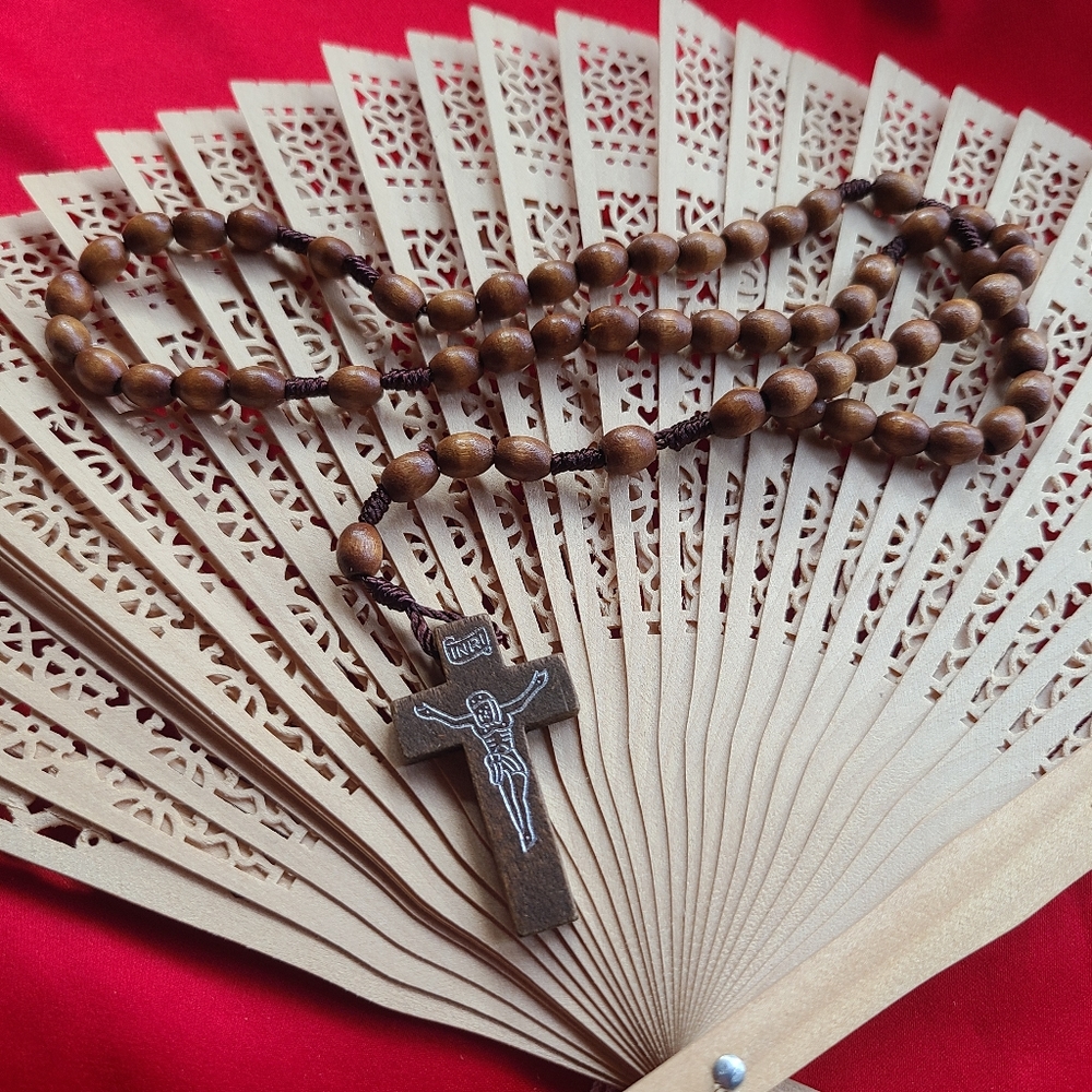 Catholic Rosary Necklace Wooden - Picture 3 of 12